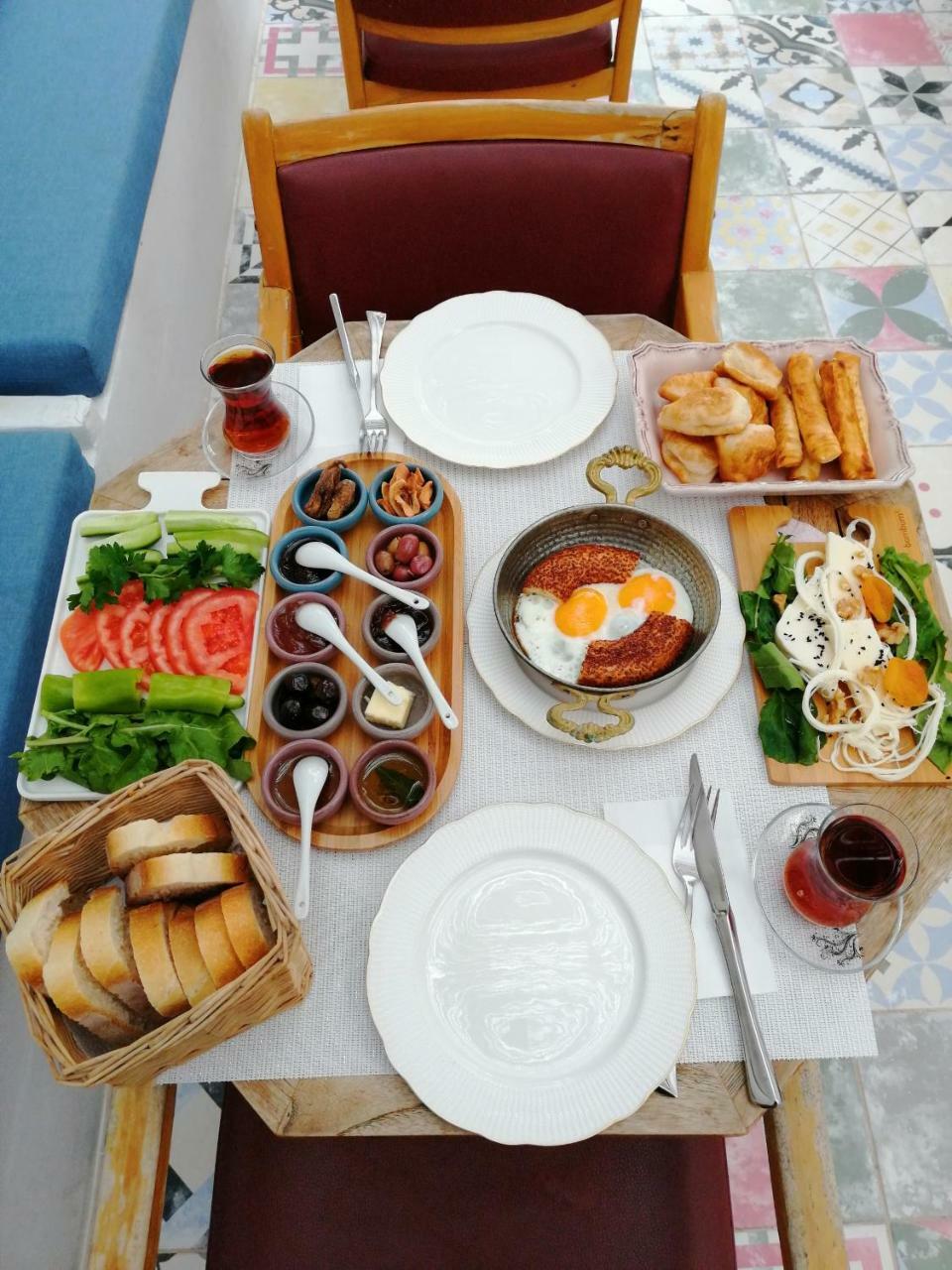 Ayvalı Moshinos Hotel מראה חיצוני תמונה