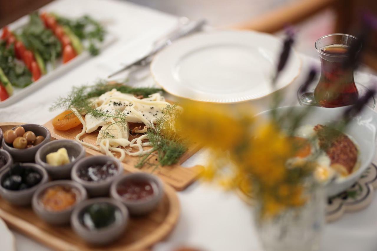 Ayvalı Moshinos Hotel מראה חיצוני תמונה