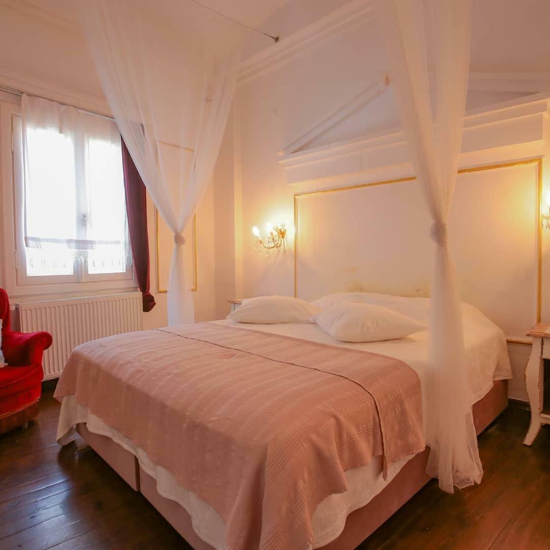 Ayvalı Moshinos Hotel מראה חיצוני תמונה