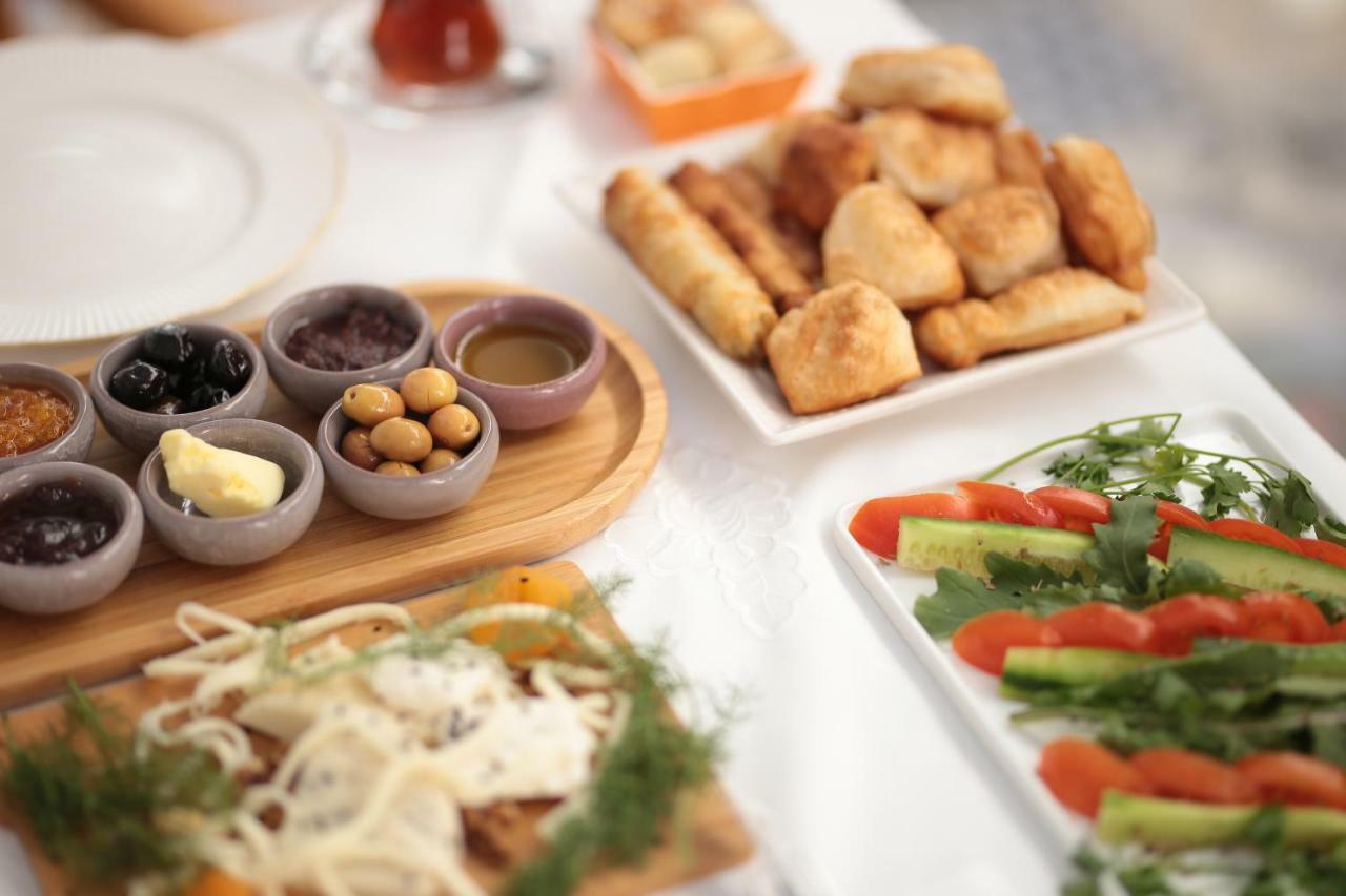 Ayvalı Moshinos Hotel מראה חיצוני תמונה