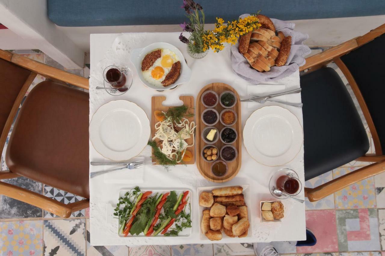 Ayvalı Moshinos Hotel מראה חיצוני תמונה
