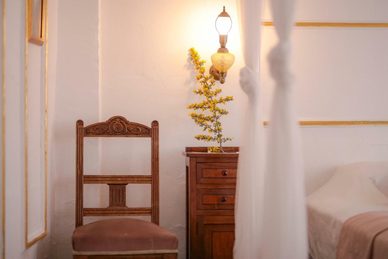 Ayvalı Moshinos Hotel מראה חיצוני תמונה