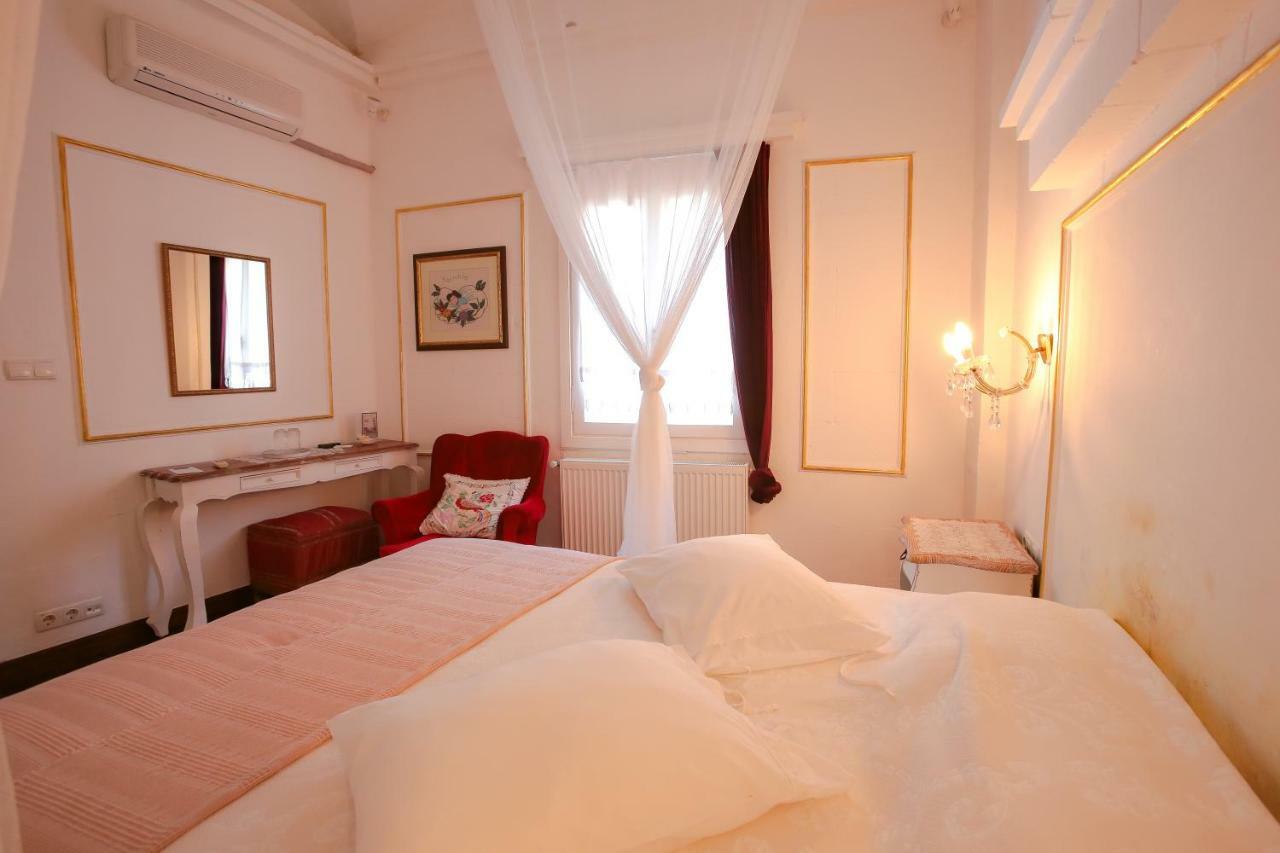 Ayvalı Moshinos Hotel מראה חיצוני תמונה
